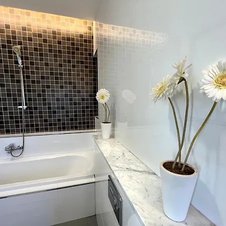 3 Double Bedroom * San Ġiljan