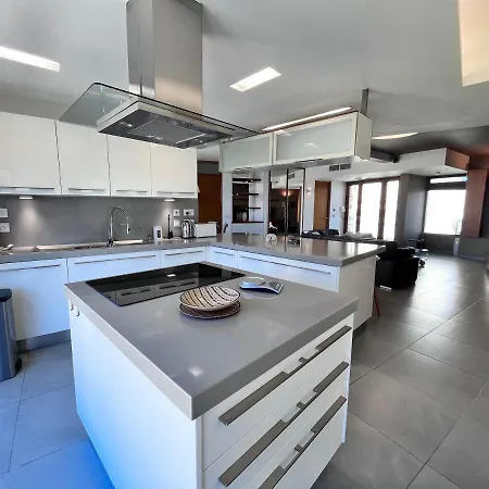 3 Double Bedroom * San Ġiljan